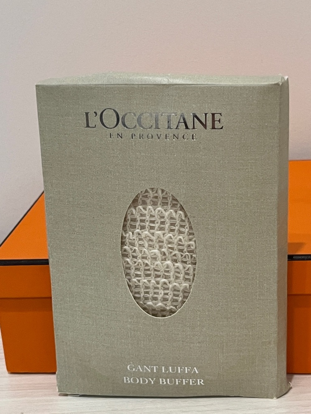 L'OCCITANE Beige Loofah Body Buffer Glove